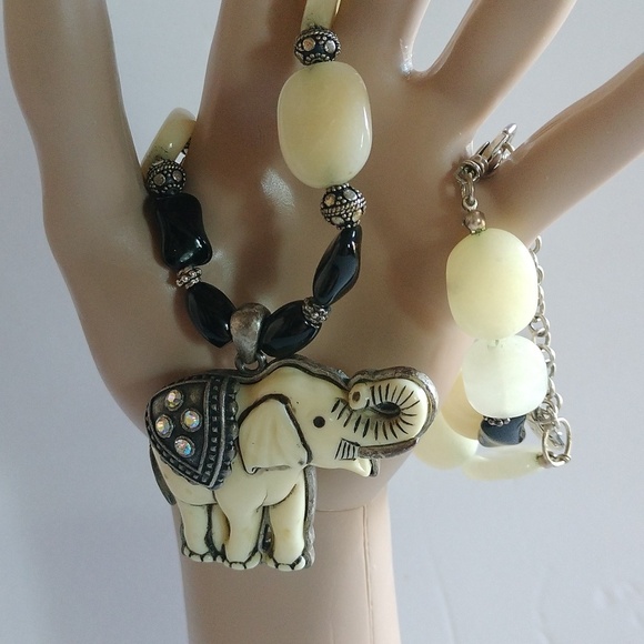 NATURAL ROSE QUARTZ TIBETAN SILVER ELEPHANT TRUNK UP GOOD LUCK PENDANT  NECKLACE - Picture 2 of 8